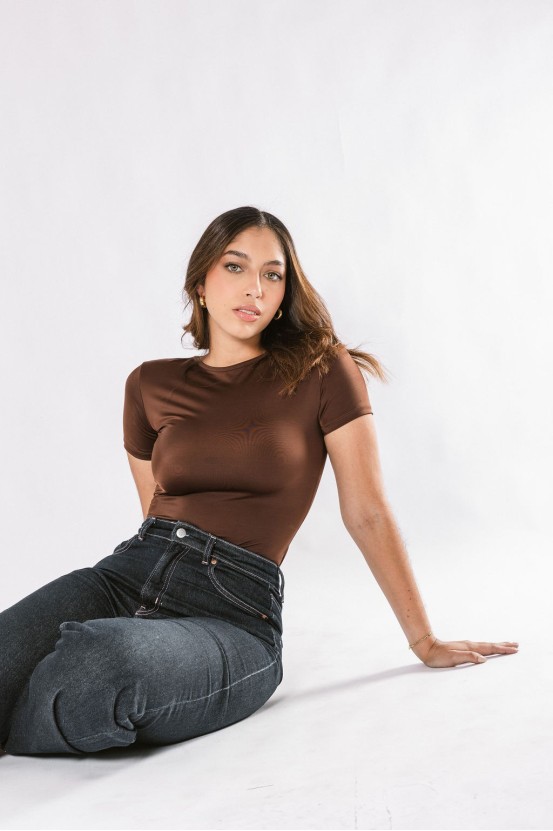 Essential top